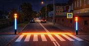 Toruń: Wystarczy, że ktoś się zbliży, a pasy zaczną reagować?