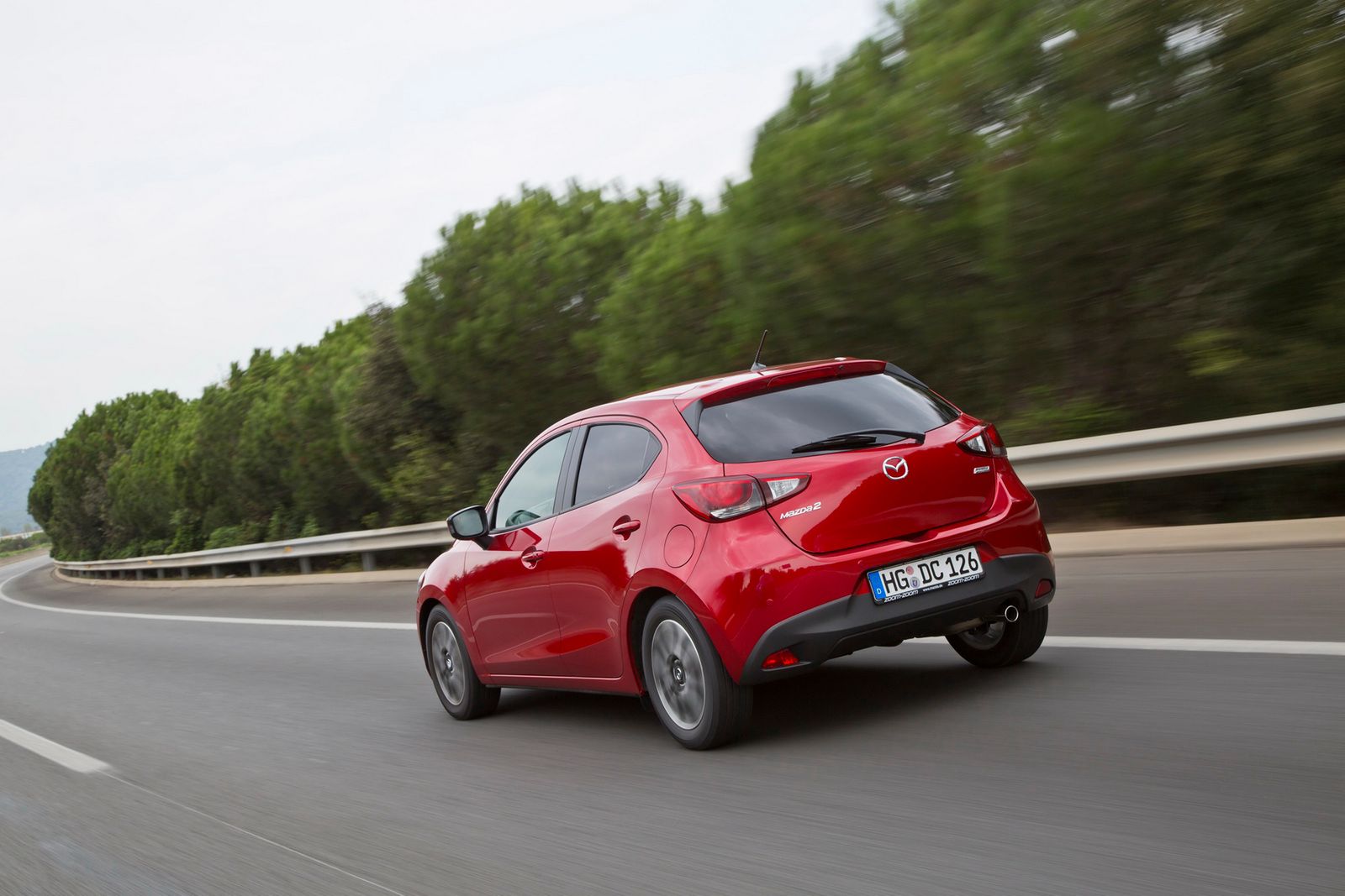Europejska Mazda 2 – obszerna galeria zdjęć 74