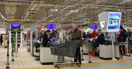 Zamkną kasy przed świętami. Strajk w dużej sieci. "To żółta kartka"