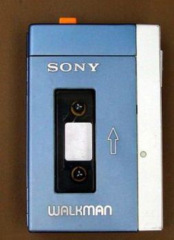 Pierwszy model walkmana firmy Sony o nazwie TPS-L2 