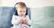 Polskie smartdzieci ze smartfonem w dłoni już od najmłodszych lat
