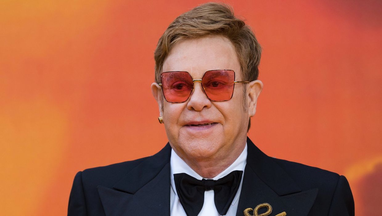 Elton John chory na koronawirusa. Odwołuje koncerty w Stanach Zjednoczonych.