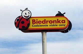 Dzieje się w handlu. Biedronka walczy o pracowników i daje podwyżki