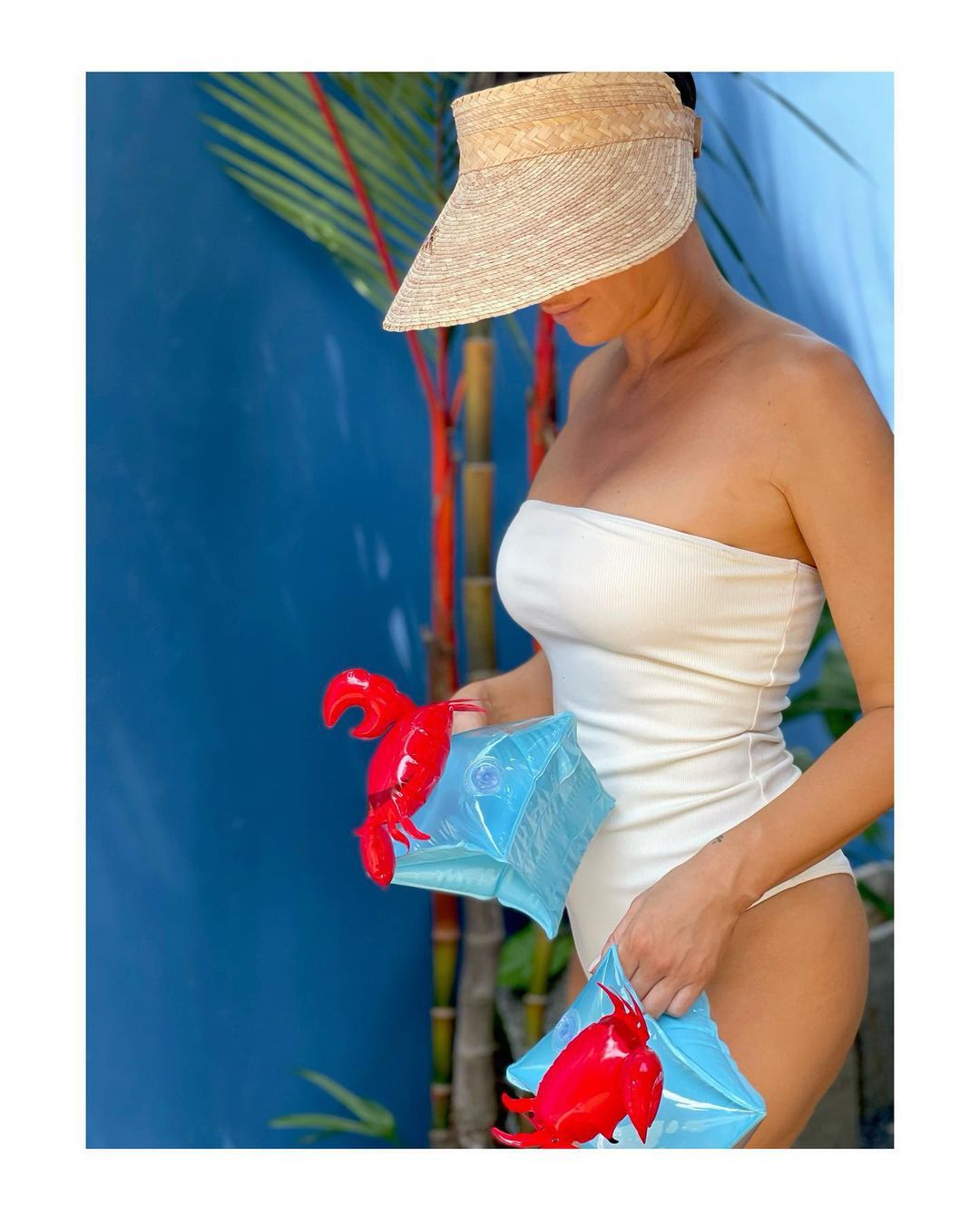 Małgorzata Rozenek w kostiumie kąpielowym