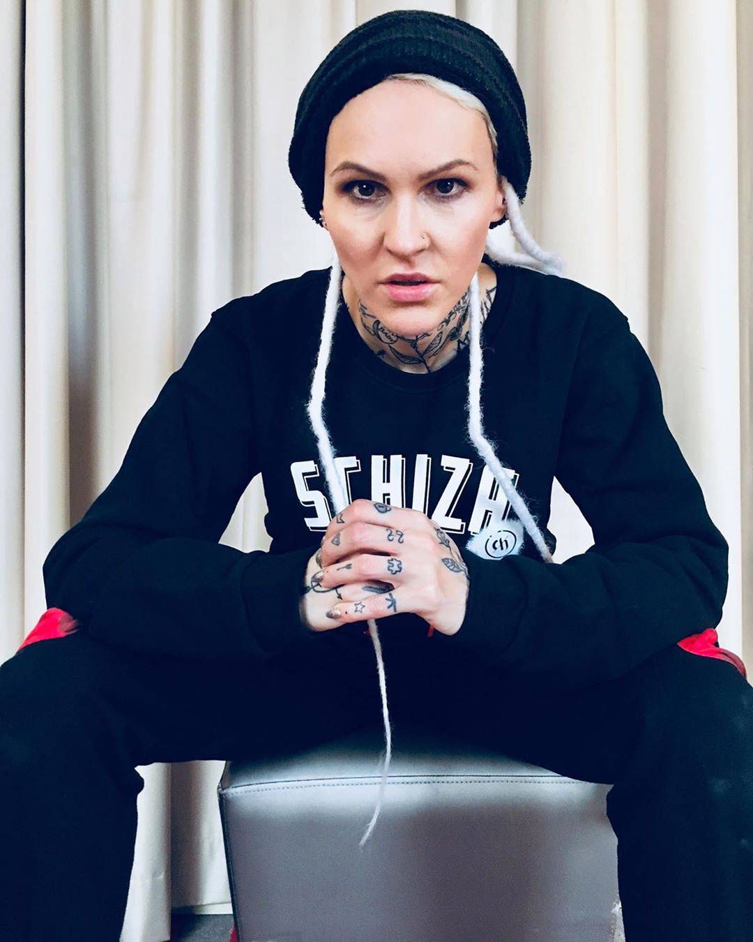 Agnieszka Chylińska - tatuaż na twarzy