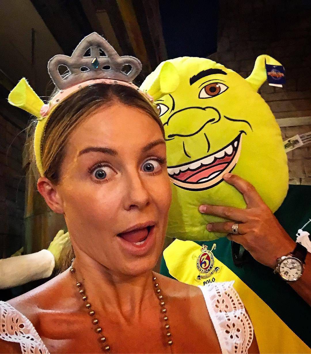 Małgorzata Rozenek i Radosław Majdan z dziećmi na wakacjach