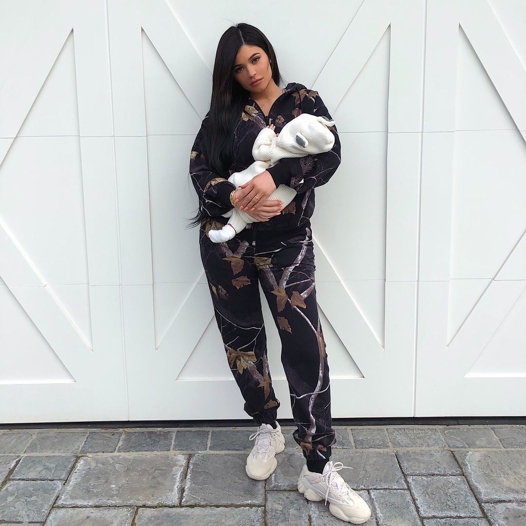 Córka Kylie Jenner skończyła miesiąc