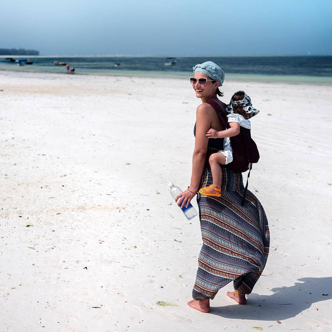 Agnieszka Sienkiewicz z córeczką na wakacjach na Zanzibarze