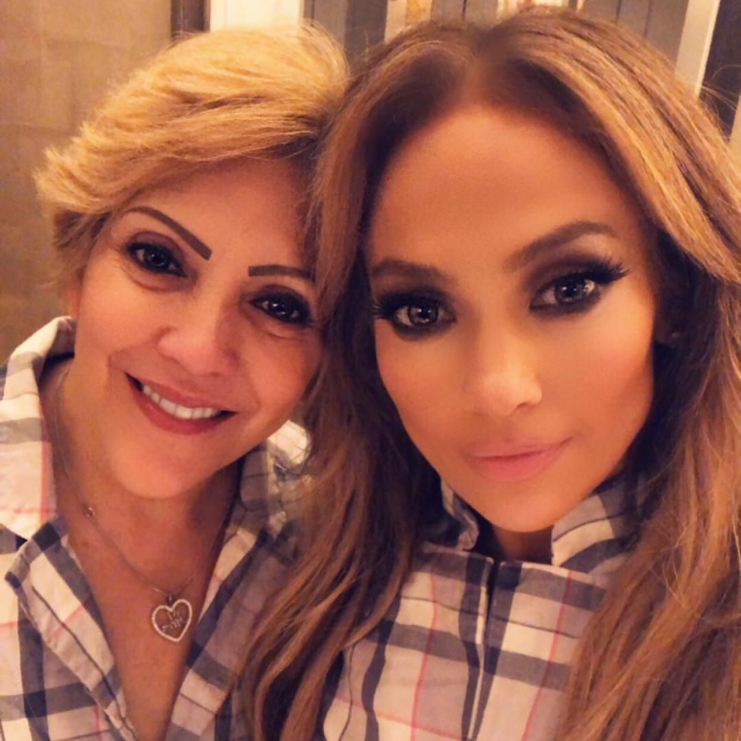 Jennifer Lopez ze swoją mamą