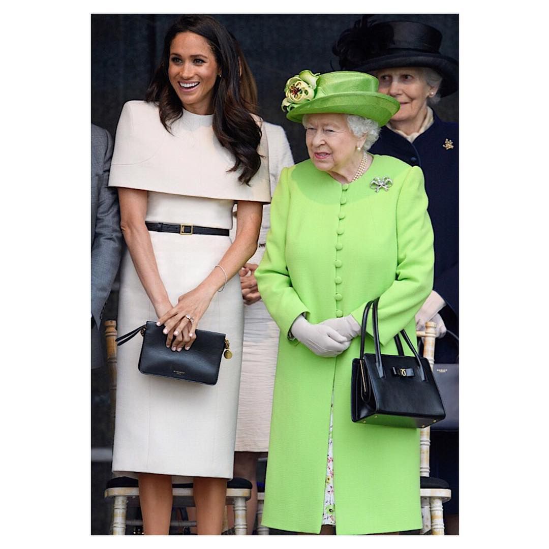 Suknia Meghan Markle poprawiona na Photoshopie