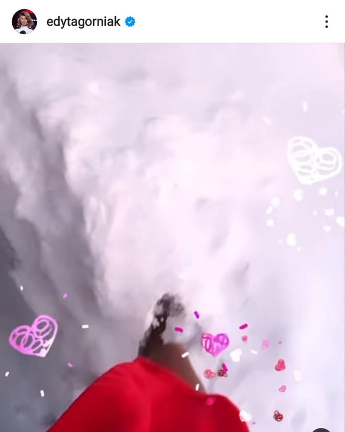 Edyta Górniak boso w śniegu