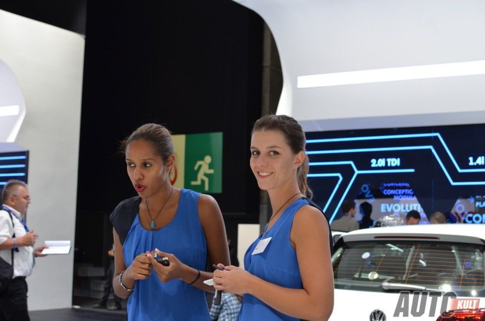 Hostessy z Paris Motor Show 2012 [galeria] 68