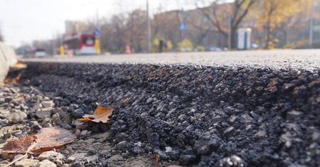 W weekend zamkną rondo przy Leclercu. Będą poprawiać nawierzchnię [objazdy]