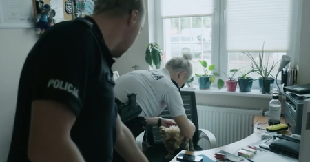 Nietypowy gość na komisariacie. "Do schroniska szkoda"