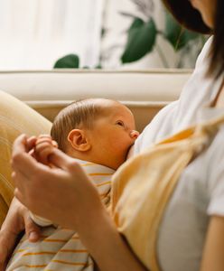 Młoda mama zaczęła karmić dziecko. Została wyrzucona z budynku