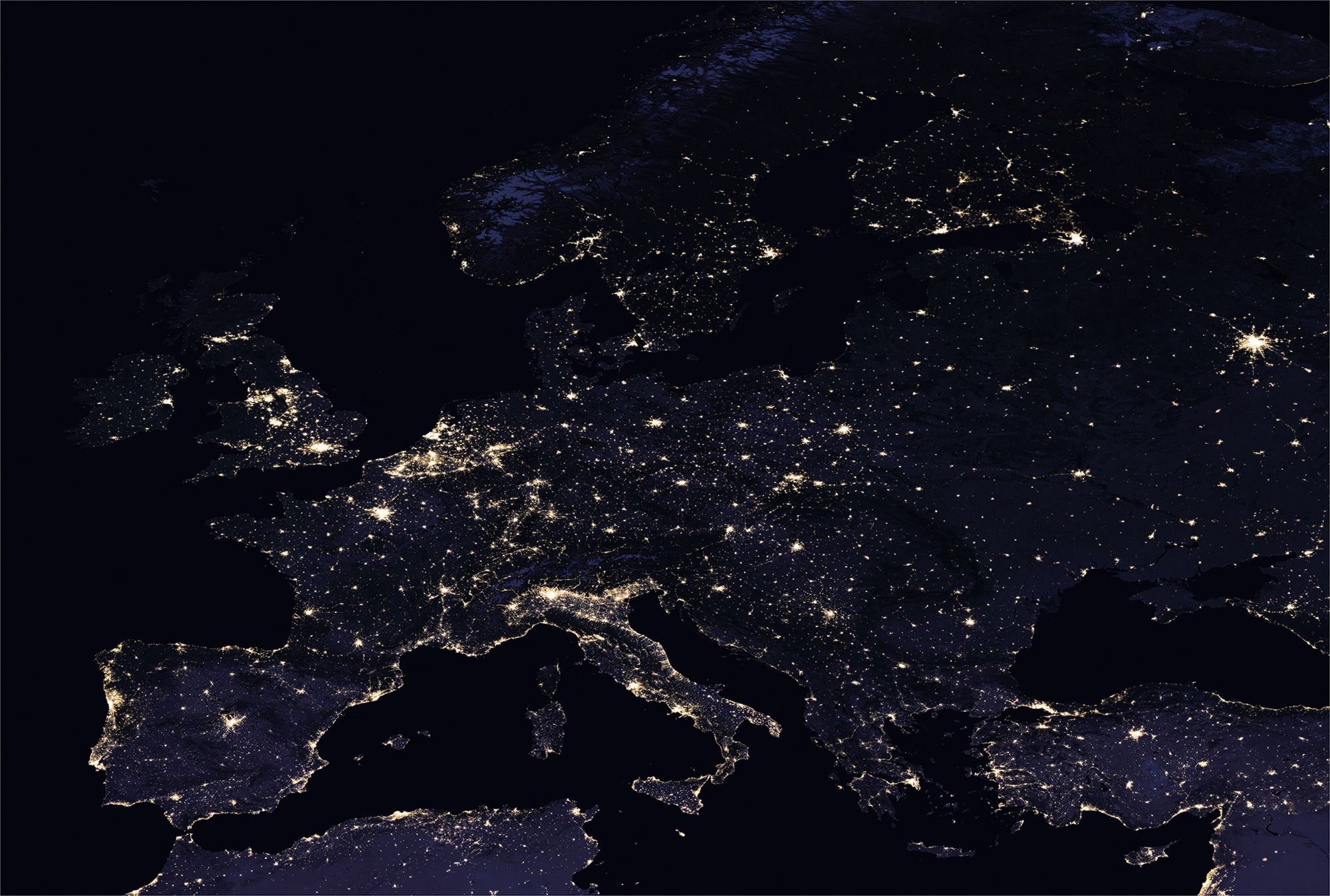 Nowe zdjęcia NASA pokazują piękno świateł na Ziemi. Zrobiliśmy również zbliżenie na Polskę 4