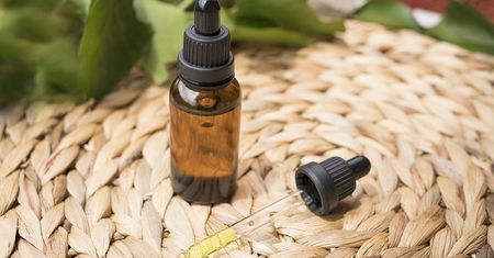 Olejek konopny wycofany ze sprzedaży. Wykryto w nim zbyt duże stężenie THC