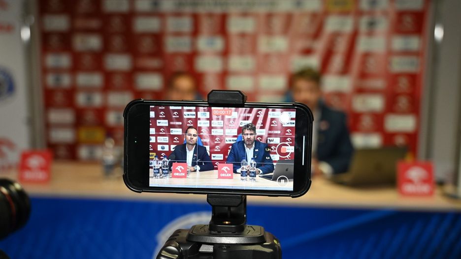 Łukasz Pszczółkowski, prezes KK Włocławek SA i media menager Michał Fałkowski