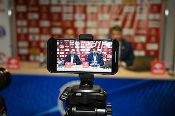 Łukasz Pszczółkowski, prezes KK Włocławek SA na spotkaniu z mediami