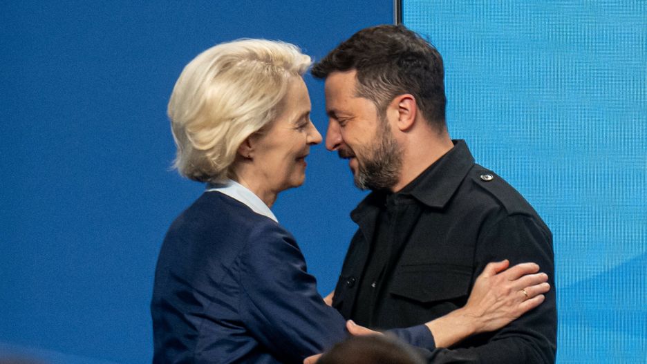 Szczyt NATO w Hadze
DEN HAAG - European Council President Ursula Von Der Leyen and Ukrainian President Volodymyr Zelensky at the start of a meeting of defense ministers from participating NATO countries on the defense industry. The Netherlands, for the first time in NATO's history of existence, is hosting a NATO summit. ANP JONAS ROOSENS netherlands out - belgium out
JONAS ROOSENS