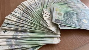 Myślał, że inwestuje na giełdzie i obraca metalami szlachetnymi. Stracił blisko 400 tysięcy złotych