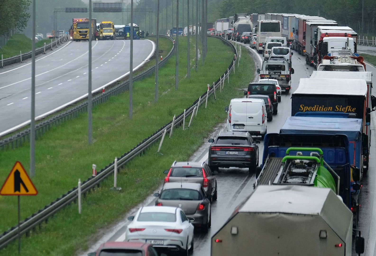 Uwaga, kierowcy. Korek-gigant na autostradzie A4