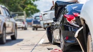 Wypadek na autostradzie A4 między Brzeskiem a Bochnią. Duże utrudnienia na pasie w kierunku Tarnowa. Na miejscu działają służby ratunkowe
