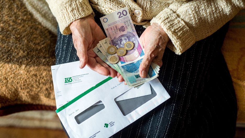 Czternaste emerytury mogą być wypłacane najwcześniej w listopadzie 2021 roku