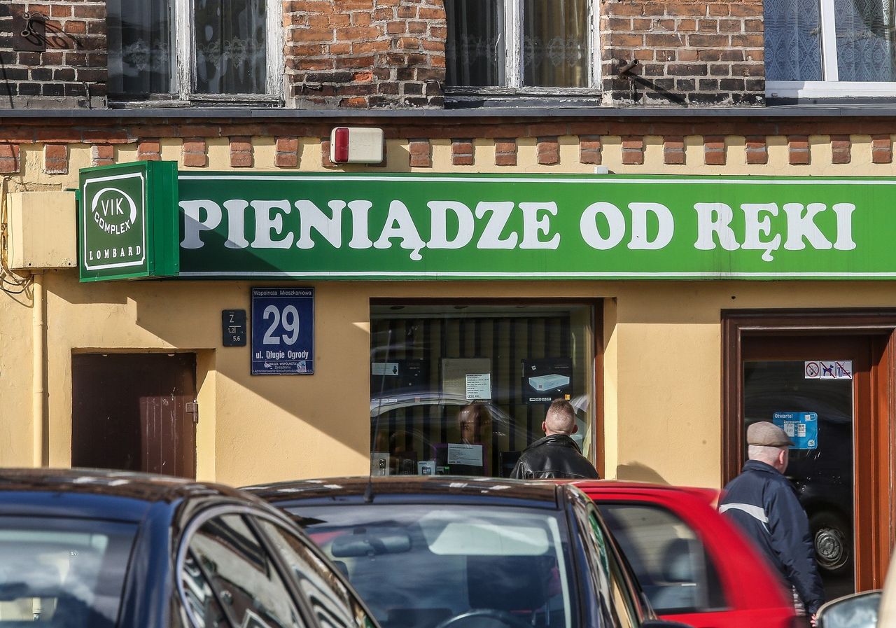 Polacy toną w długach. Zapożyczamy się jak nigdy wcześniej