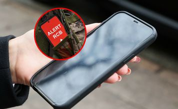 SMS z ostrzeżeniem to za mało? Wiemy, jak Polacy reagują na alerty RCB