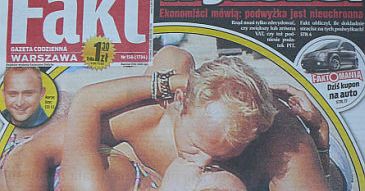 Szyc całuje się na plaży
