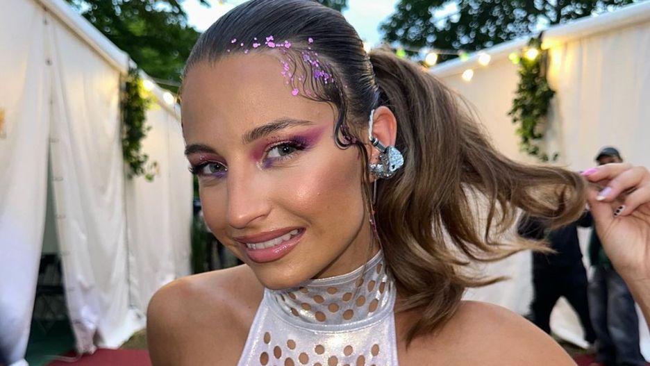 Julia Wieniawa zaszalała z festiwalową stylizacją 