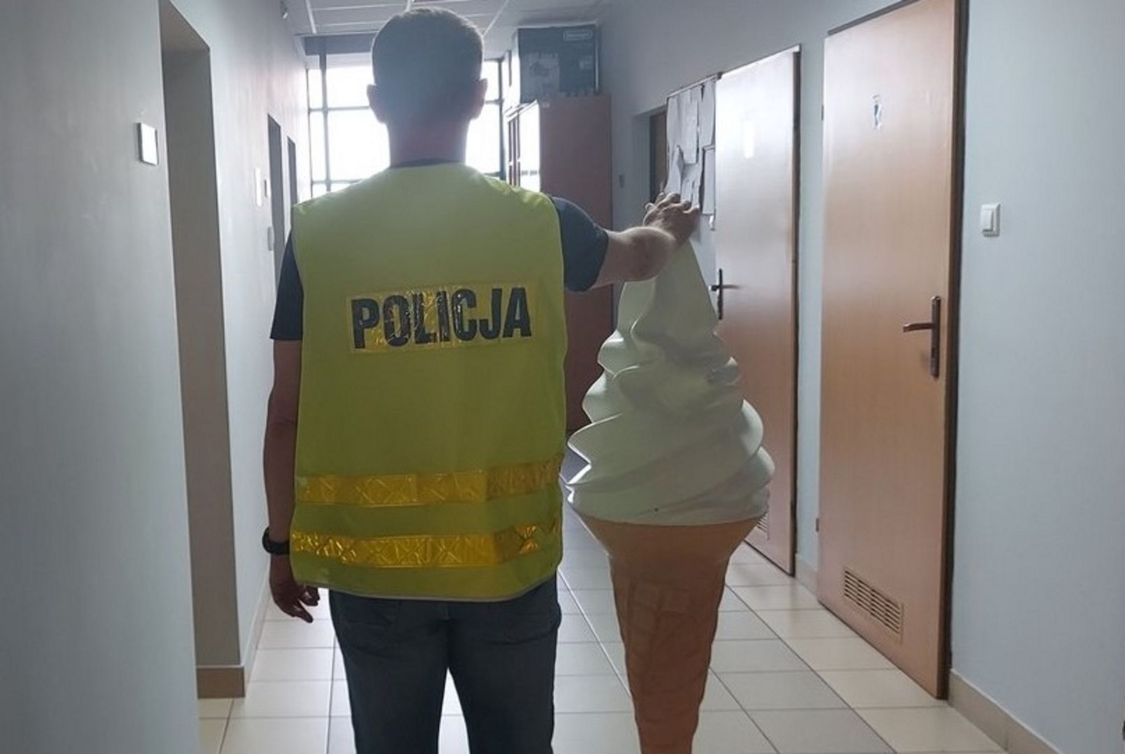Ukradł loda o wartości 1 tys. zł. Grozi mu 5 lat więzienia