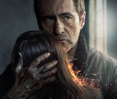 "Pozwól mi wejść" SkyShowtime. Mroczna strona rodzicielstwa w nowej wersji wampirzej opowieści