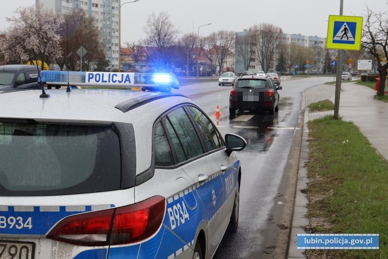 Nowe przepisy przy przejściach od 1 czerwca. Policjant tłumaczy, co się zmieni