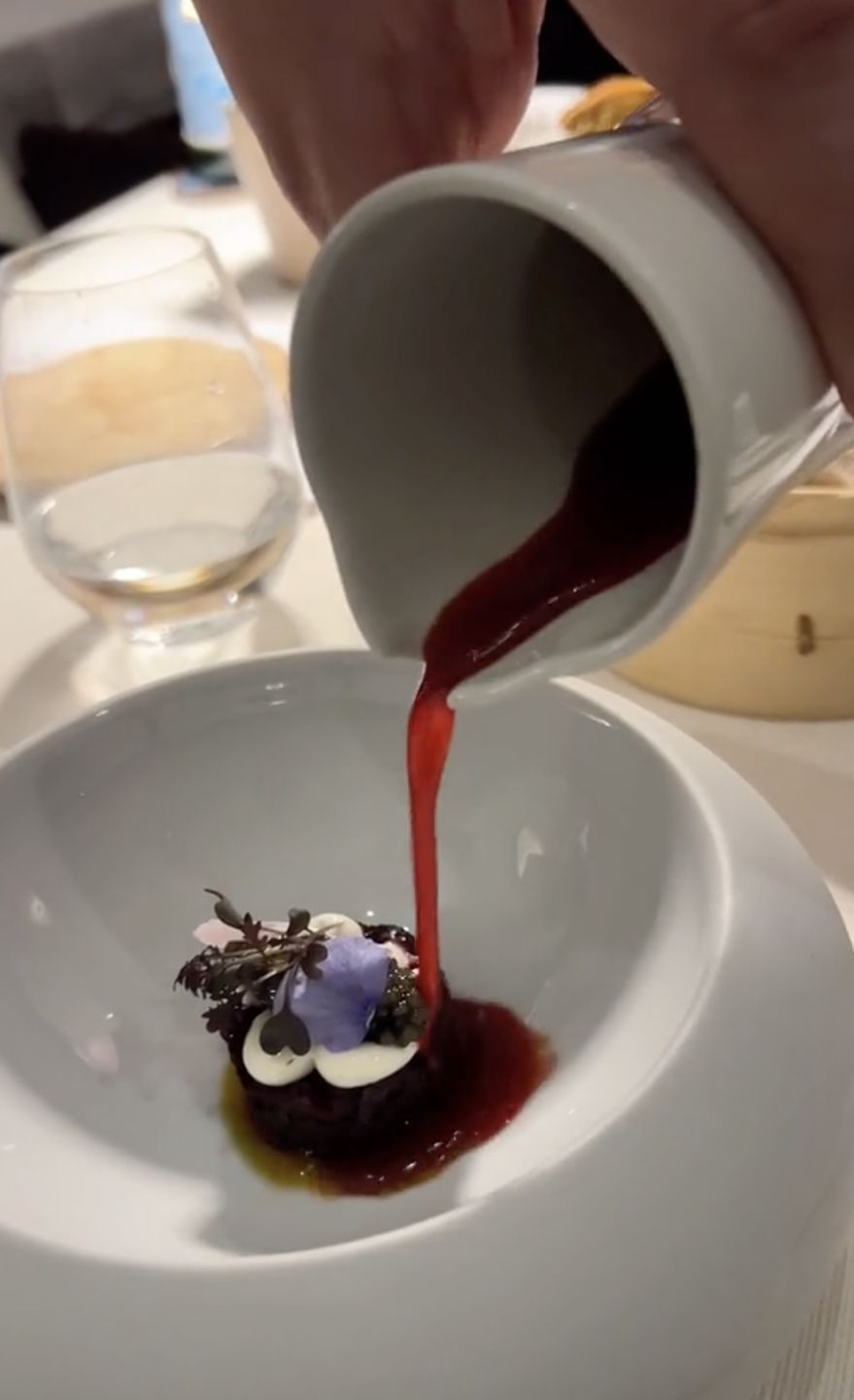 
Tiktokerka odwiedziła lokal z gwiazdką Michelin