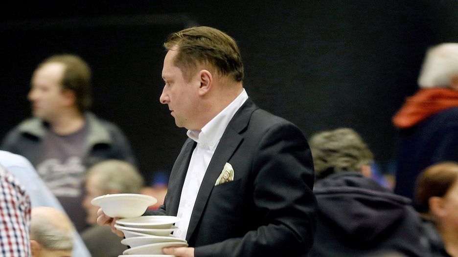 Kamil Durczok pomagał w organizacji świątecznych spotkań dla potrzebujących w Katowicach 
