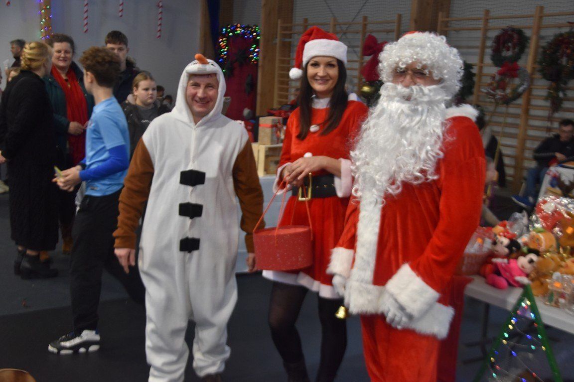 Góra: Pierwszy Kiermasz Bożonarodzeniowy. Magia świąt zagościła w Hali Olimpia ZDJĘCIA