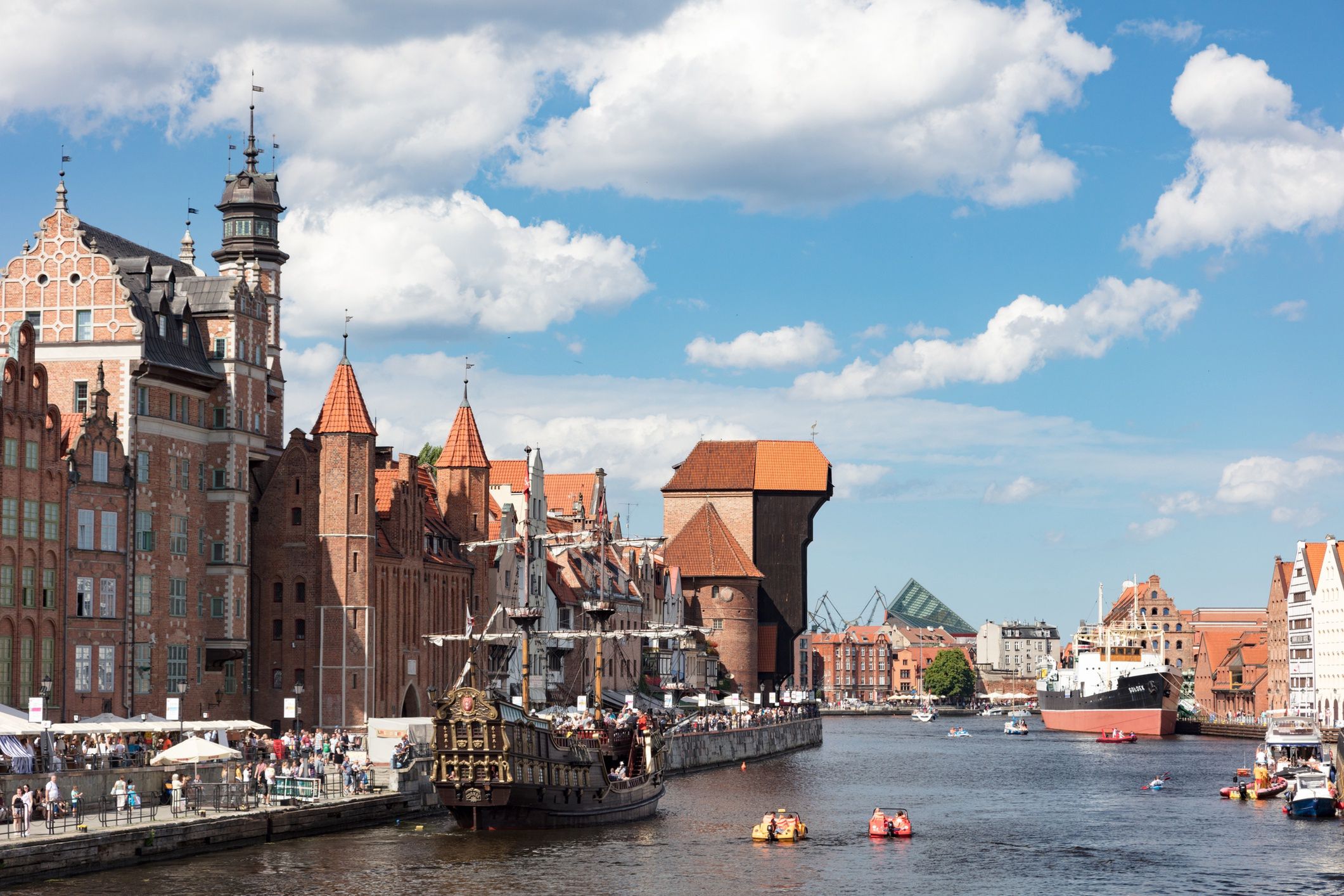 Gdańsk kusi klimatycznymi uliczkami i rejsami po Motławie 