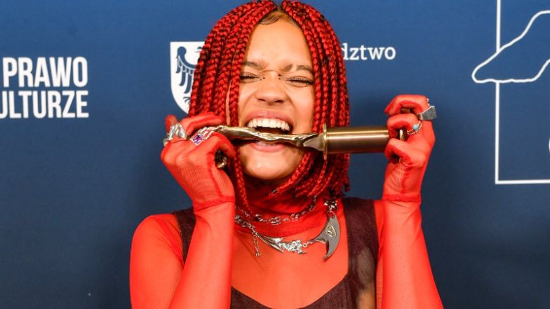 Sara James na Fryderykach