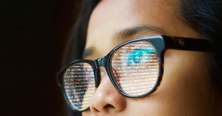 2 sekundy wystarczą, by wykryć oszustwo bankowe. Microsoft uczy, jak zaprogramować SI