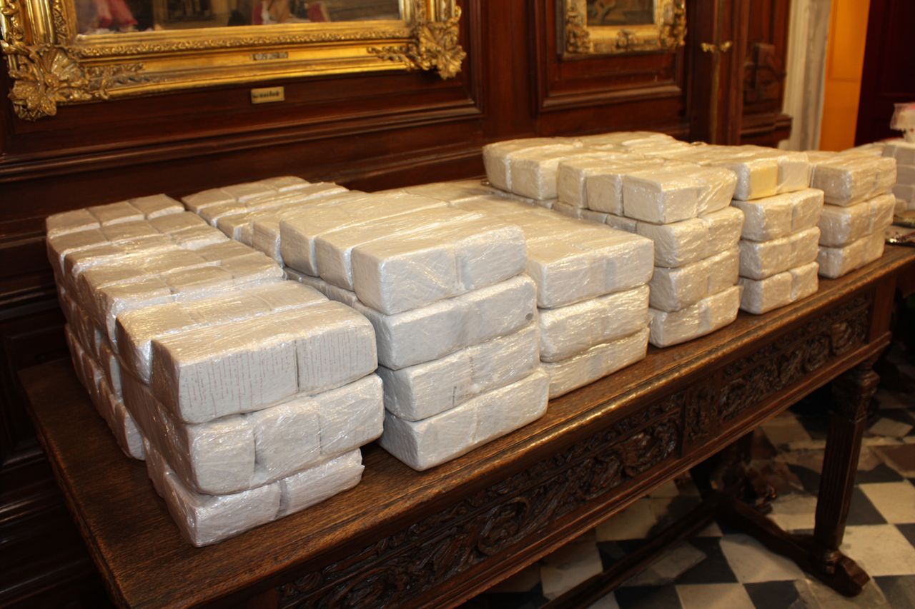 Kokaina za ponad 5 milionów euro wpadła w sidła Gardy. W Monaghan rozbito magazyn narkotyków – aresztowano dwoje podejrzanych