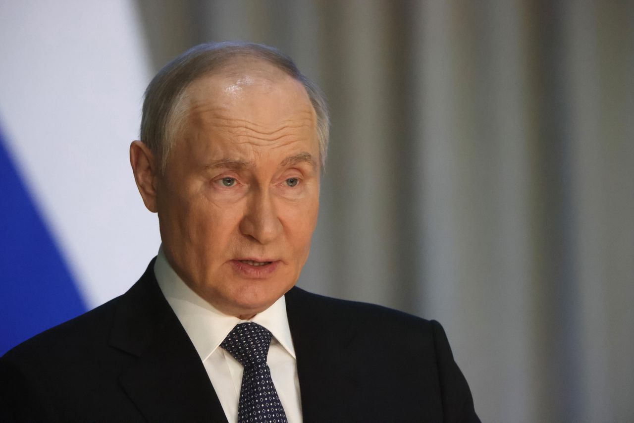 Putin tightens legal status requirements for Ukrainians in Russia