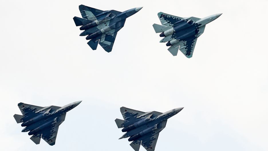 Jak brzmią rosyjskie myśliwce Su-57?