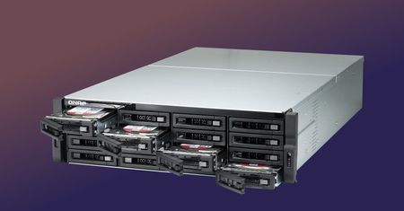 2 procesory i 2 systemy - QNAP NAS TDS-16489U R2