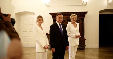 Rodzina Dudów podzielona. "Świąt rodzinnych w tym roku nie może być"