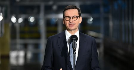 Alimenty natychmiastowe. Wraca pytanie o projekt sprzed lat. Premier Morawiecki zabiera głos