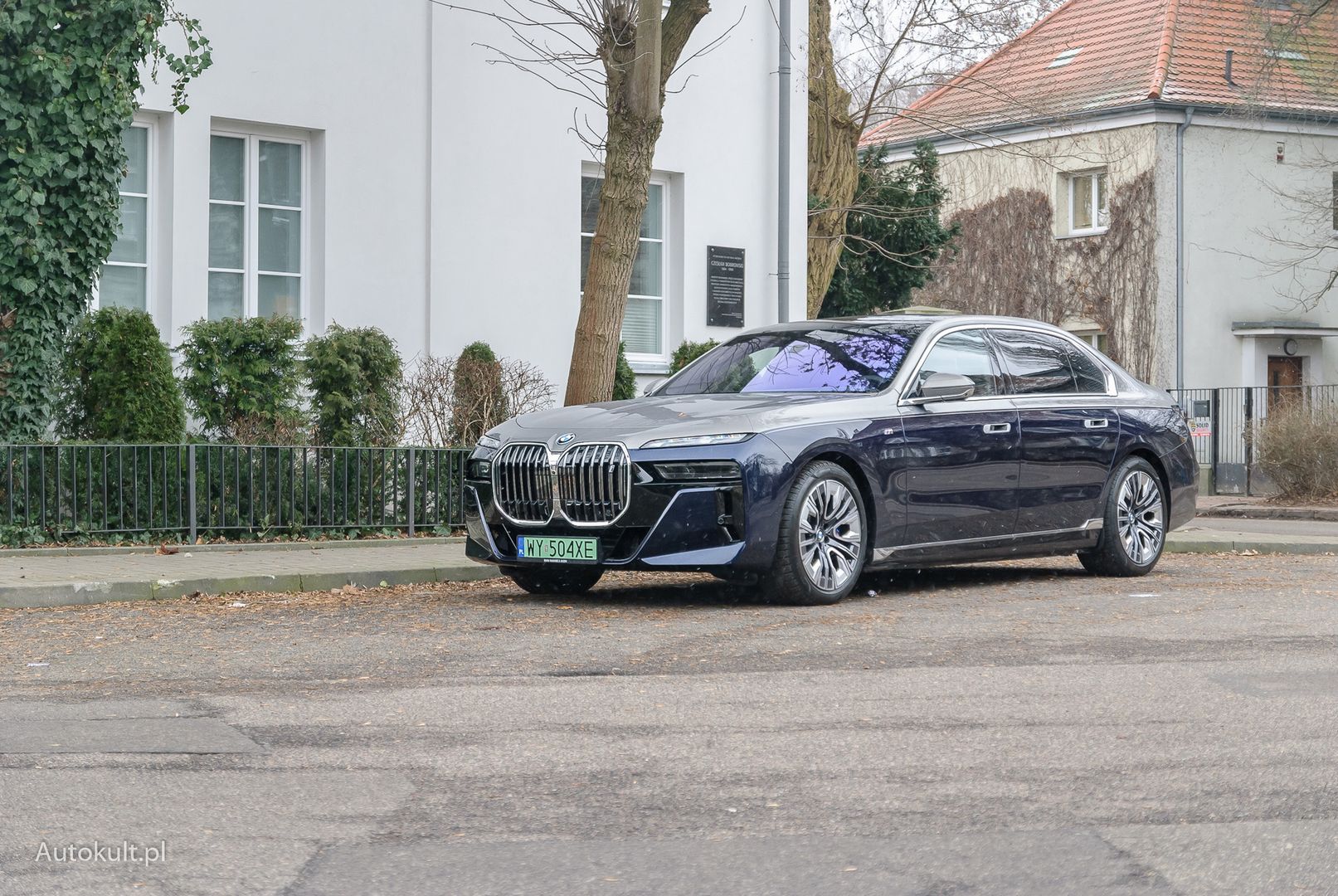 BMW i7