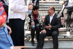 Zdjęcie z marszu podbija sieć. "Ponad podziałami"