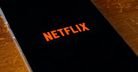 Netflix na smartfonie to katorga? No chyba nie